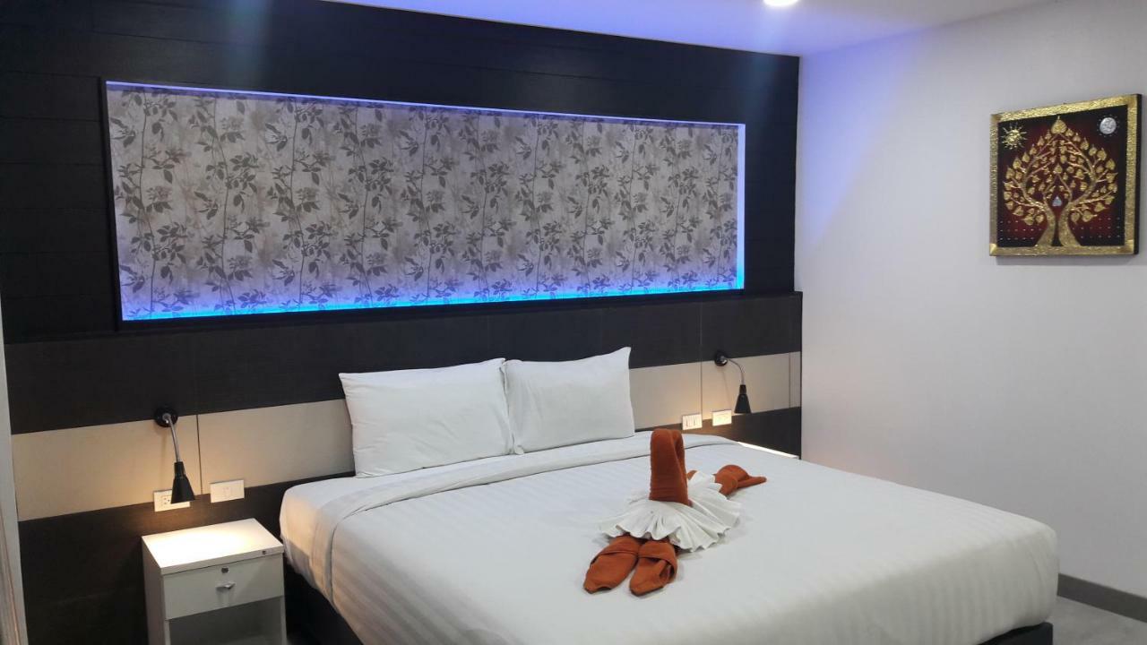Heaven Apartments Patong Exteriör bild